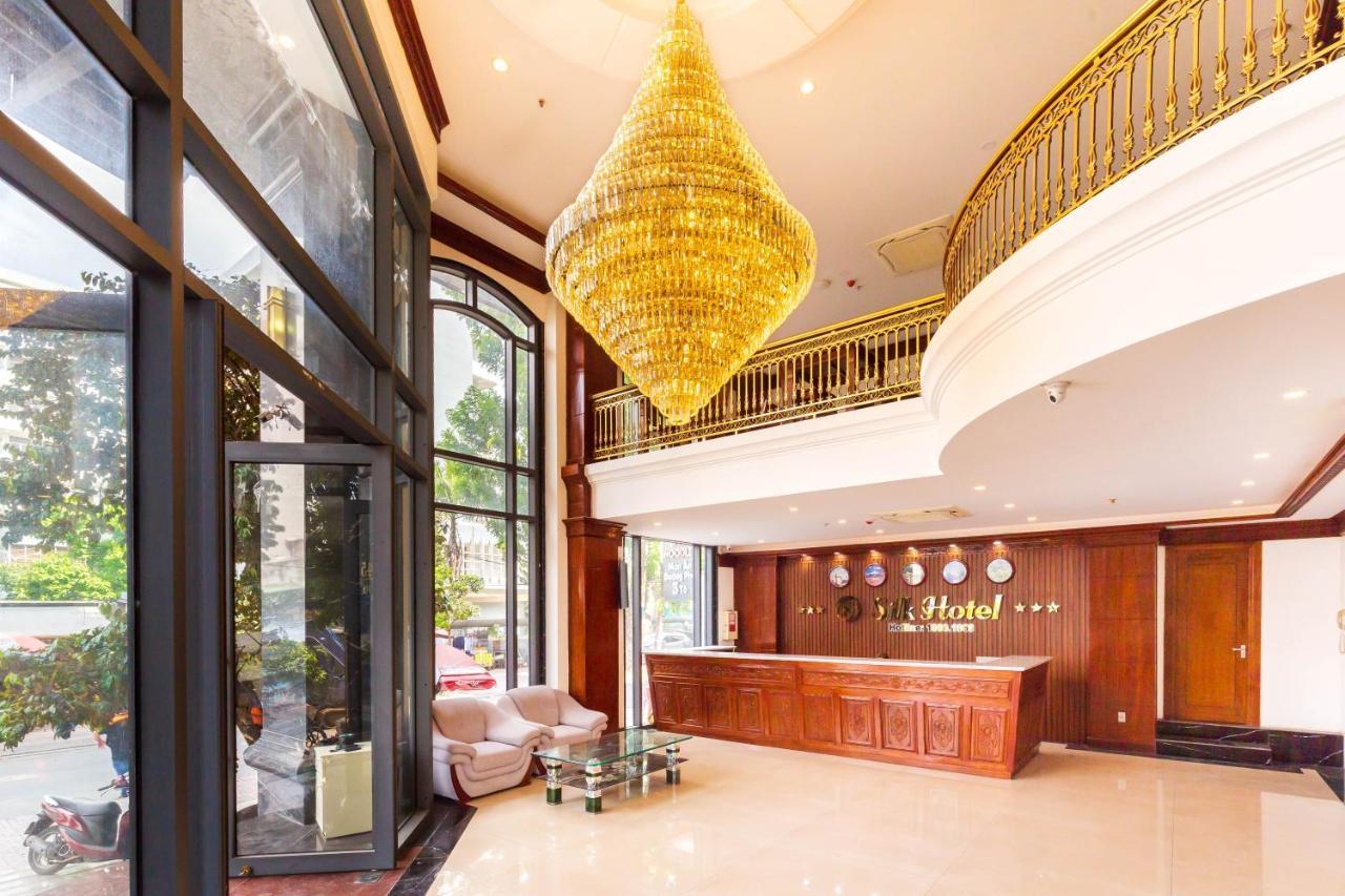 Silk Hong Ha Airport Khách sạn 3*